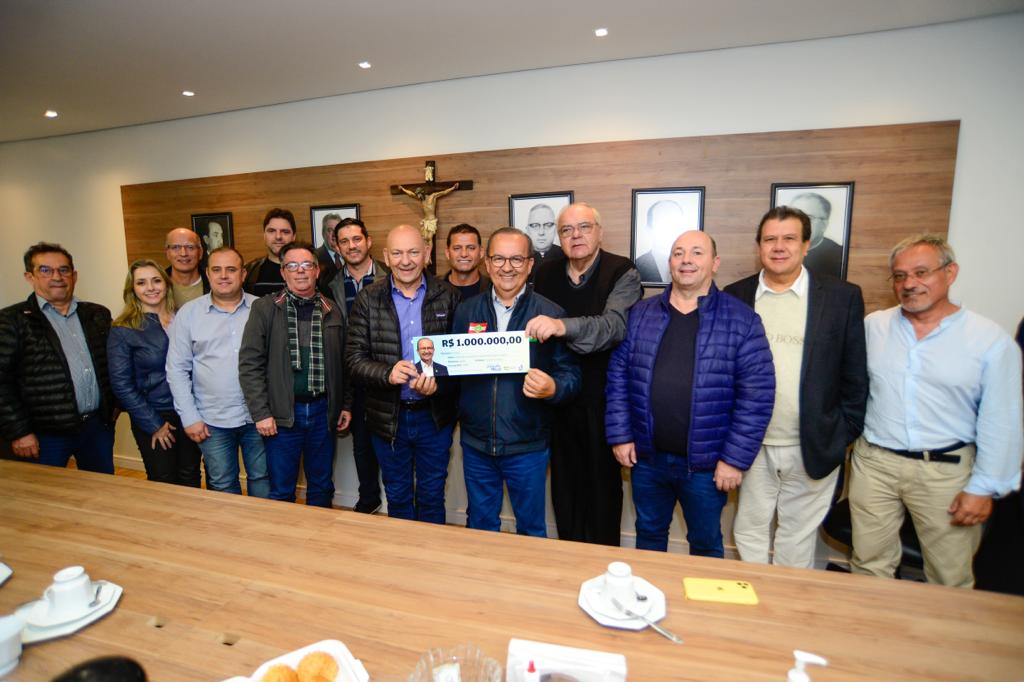 Senador Jorginho Mello destina R$ 1 milhão em recursos ao Hospital Azambuja Senador Jorginho Mello destina R$ 1 milhão em recursos ao Hospital Azambuja