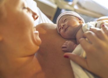 centro obstétrico - mãe e recém nascido
